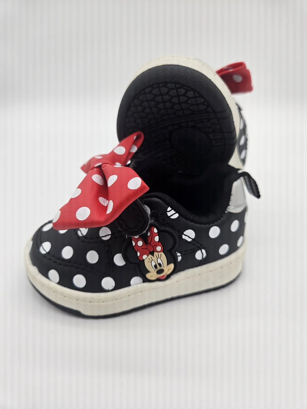 Disney Minnie Mouse Polka Dot Sneakers Girls Size 2 Red Bow